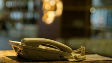 contact vision phone trace discovery